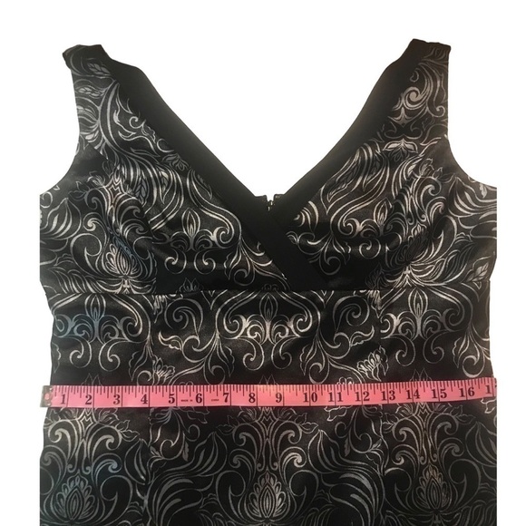 Jones Black & Silver V-Neck Black Trim Dress Size 12 - Picture 9 of 12